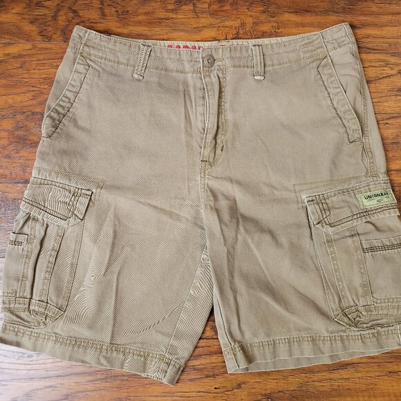 UNIONBAY Tan Khaki Men's Cargo Shorts sz 36 EUC Spring Summer Casual Beach Vaca - Picture 1 of 4